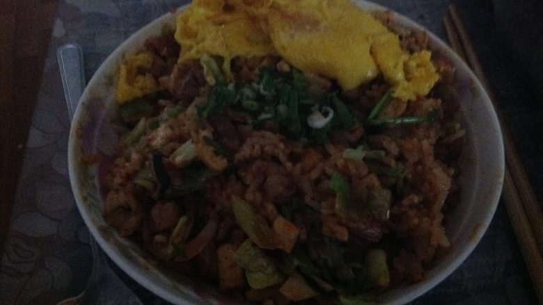 莲花白猪肉炒饭