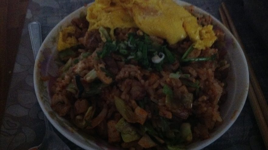 莲花白猪肉炒饭