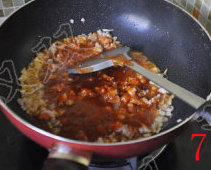 意大利面,加入<a style='color:red;display:inline-block;' href='/shicai/ 47124'>意面酱</a>