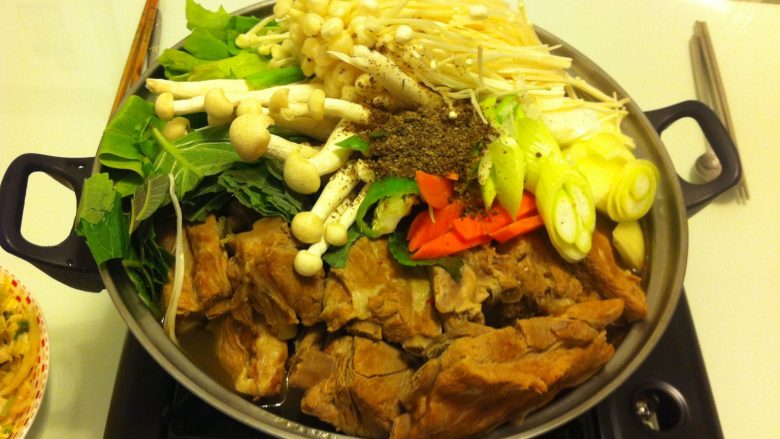 韩式土豆脊骨汤