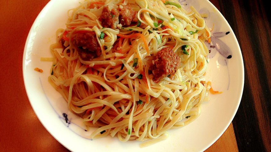 肉丸三丝创意炒面