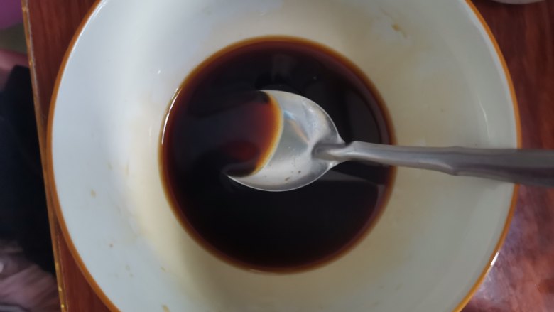 红糖豆腐脑,取适量的<a style='color:red;display:inline-block;' href='/shicai/ 882'>红糖</a>,用开水化开