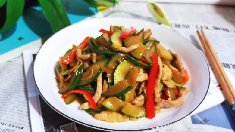 嫩南瓜炒肉丝,成品图!