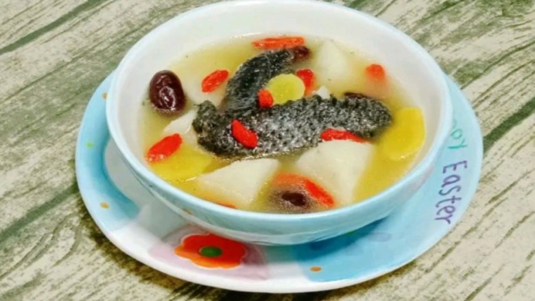 乌鸡山药汤,一道滋补乌鸡山药汤就做好啦~