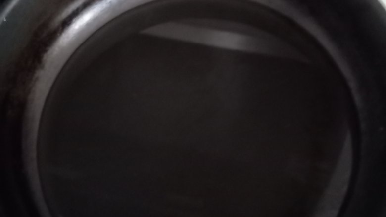 凉拌苦瓜,锅中放水烧开