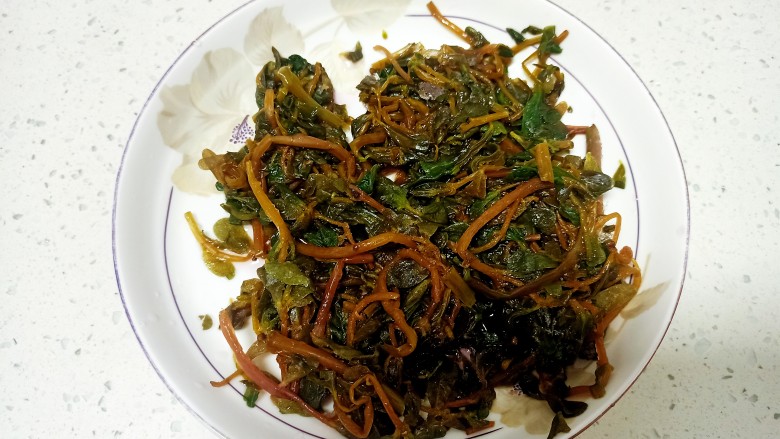 蚂蚁菜 鸡蛋水煎包,<a style='color:red;display:inline-block;' href='/shicai/ 3354'>蚂蚁菜</a>从冰箱冷冻拿出解冻