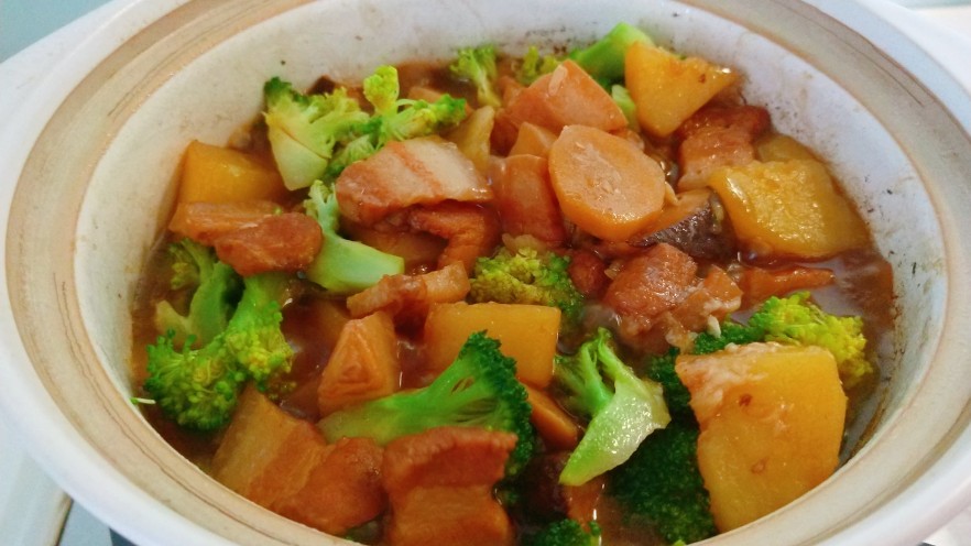 香菇肉片煲