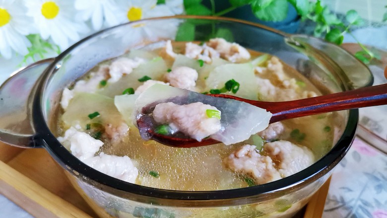 冬瓜瘦肉汤,一道味道鲜美,老少皆宜的冬瓜瘦肉汤就做好了