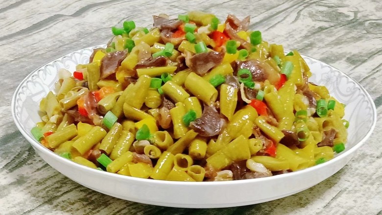 酸豆角炒鸭肾,一道美味下饭菜就做好了~