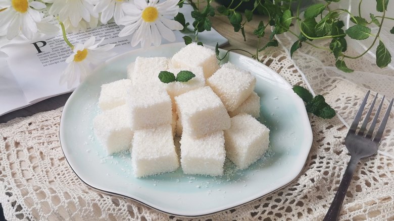 椰丝牛奶小方糕,成品图!