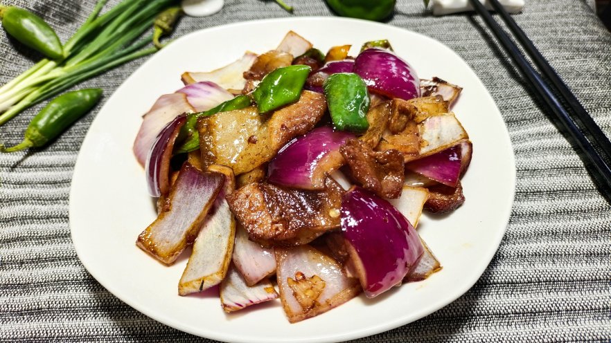 排骨土豆炖豆角洋葱炒五花