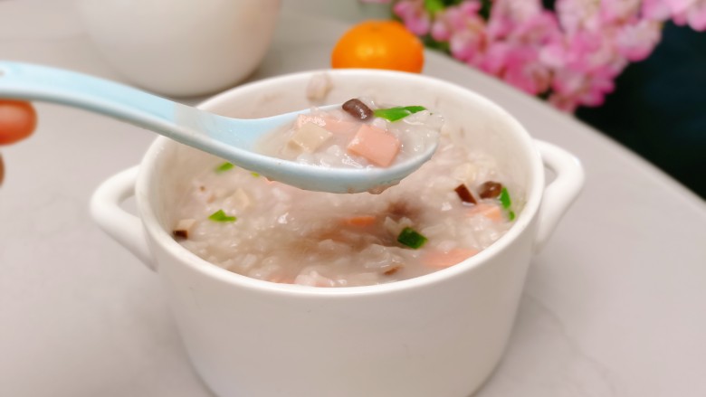 芋头粥,大冷天的,来一碗热腾腾的香芋粥,别提有多美味了