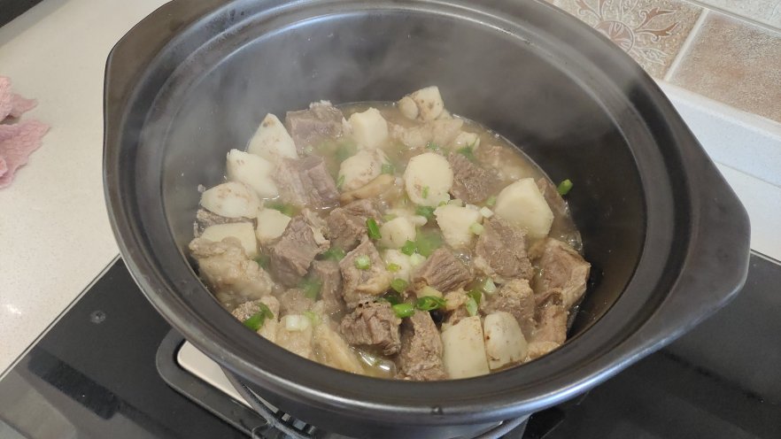 牛肉炖芋头