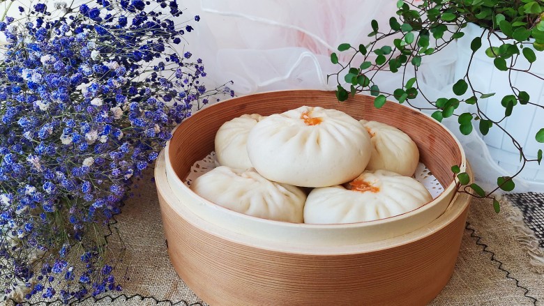 豆腐包子,水开上锅蒸15分钟,焖3分钟