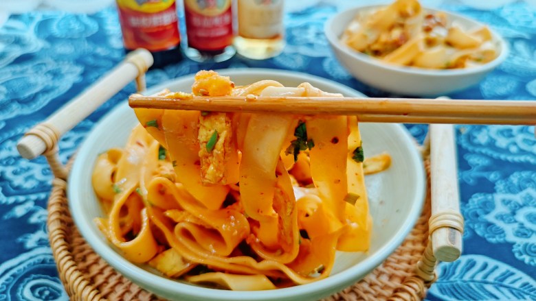 腊八豆拌面,嚼劲十足又开胃的腊八豆拌面,真心好吃😋😋😋