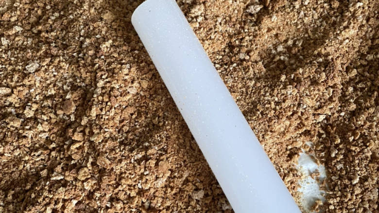 减脂版提拉米苏,用擀面杖碾压成粉末。