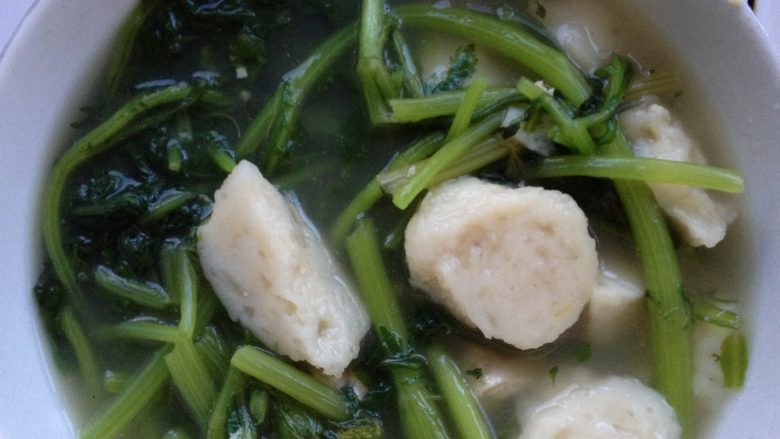 茼蒿鱼丸汤