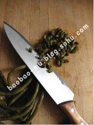 肉末酸豆角,<a style='color:red;display:inline-block;' href='/shicai/ 5085'>酸豆角</a>切成丁