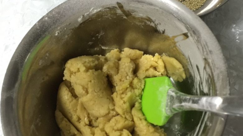 老式桃酥,稍微搅拌不要压实