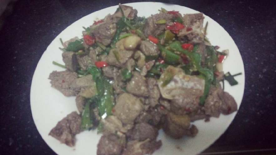 炒鸭肉