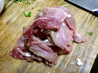 老东北锅包肉,切好的肉片