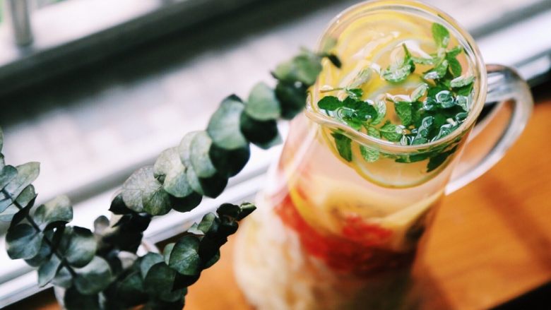 #春日野餐会#detox water(健康排毒水),水果切小块点会比较入味