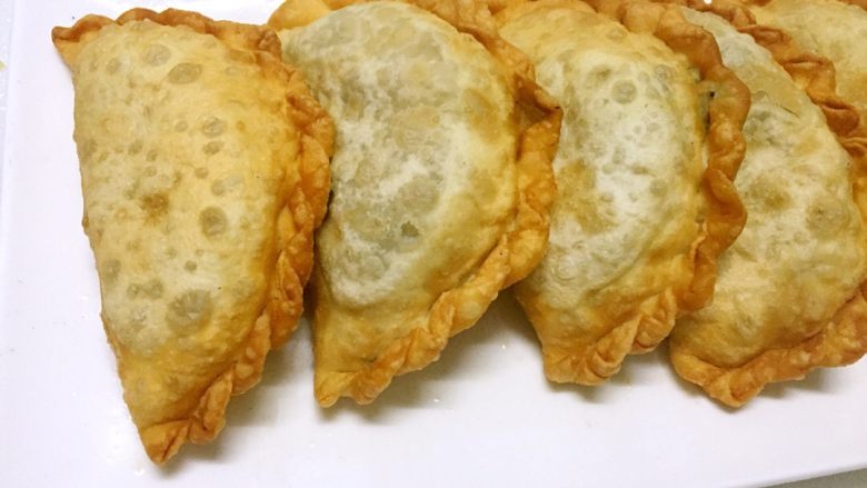 鸡蛋粉丝韭菜盒子