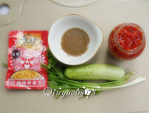 地方菜 武汉热干面,准备调面的料