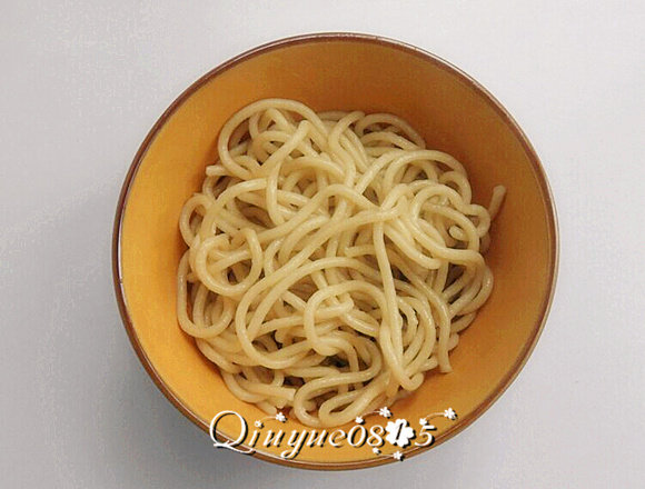 地方菜 武汉热干面,.烫热后放碗里