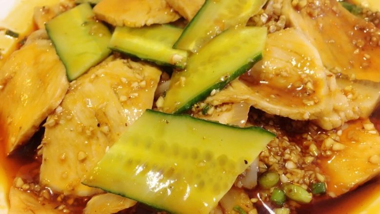 地方菜-蒜泥白肉,拌匀开吃,非常香辣美味下饭哦