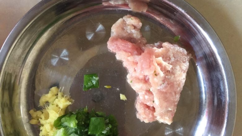 姜末油菜,肉 姜 葱切碎末