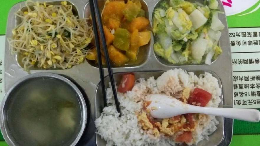 饭堂晚餐