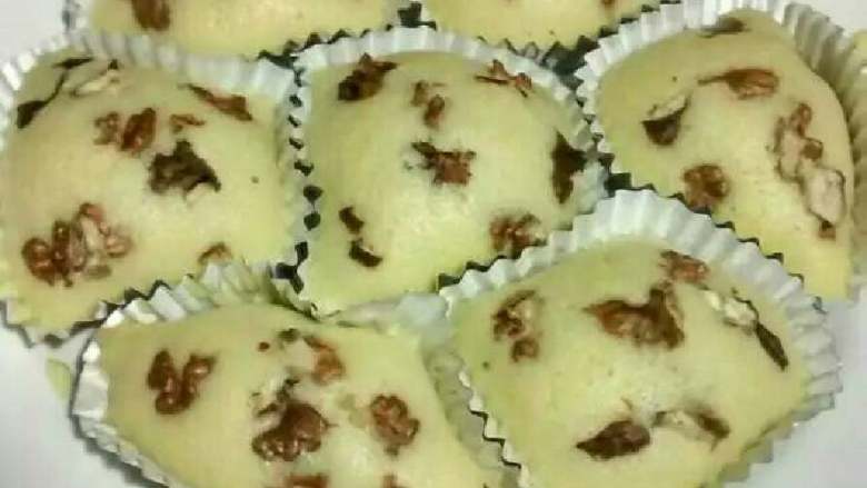 核桃蒸蛋糕,大概蒸20分钟左右
