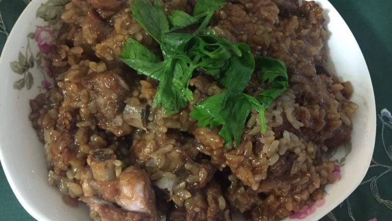 糯米排骨,时间到了 出锅 装饰! 又一道懒人排骨上桌了
