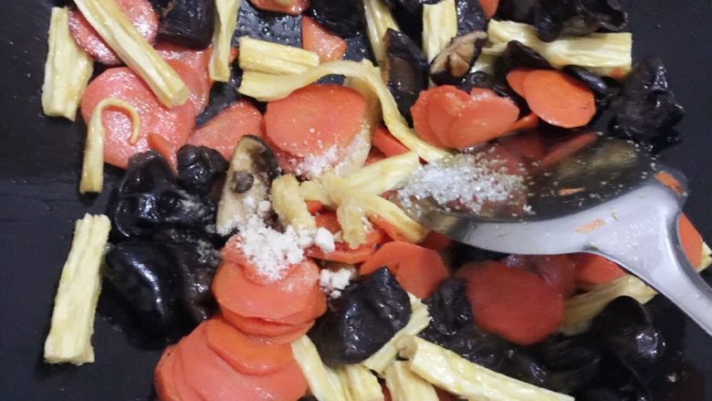 五花菜,下盐 糖 鸡粉