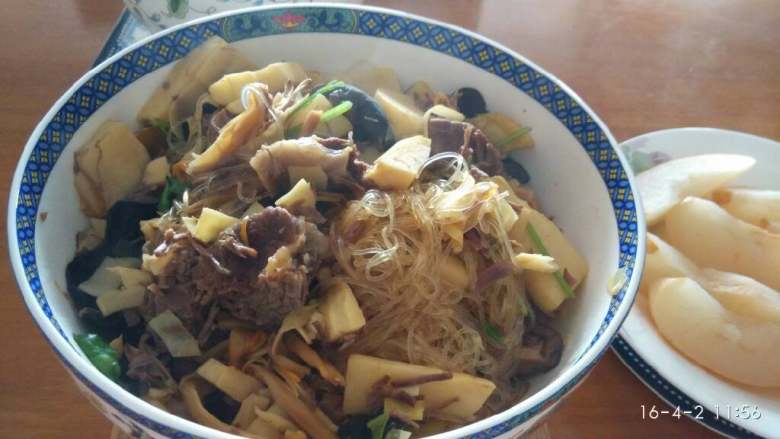 春笋牛肉粉丝煲