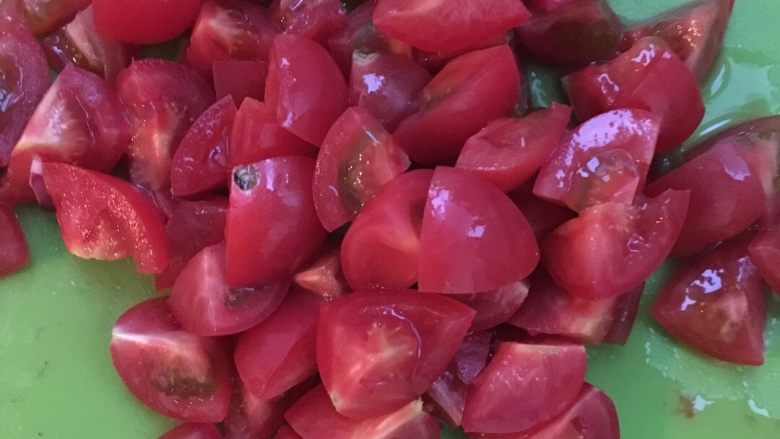 西班牙海鲜饭,<a style='color:red;display:inline-block;' href='/shicai/ 59'>番茄</a>备用