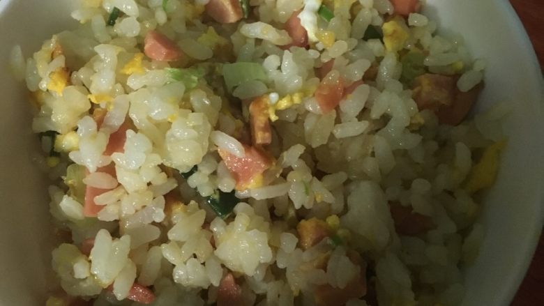 火腿鸡蛋炒饭,简单好吃