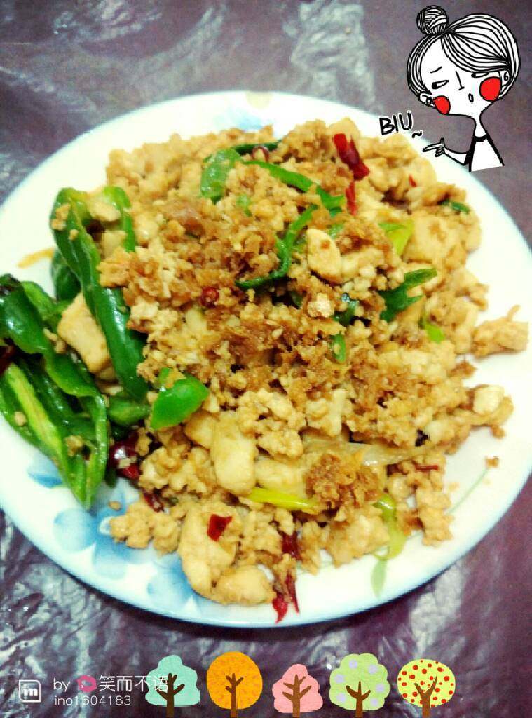 葱爆臭豆腐,出锅～   闻着香吃着更香！卷煎饼烙摸很下饭