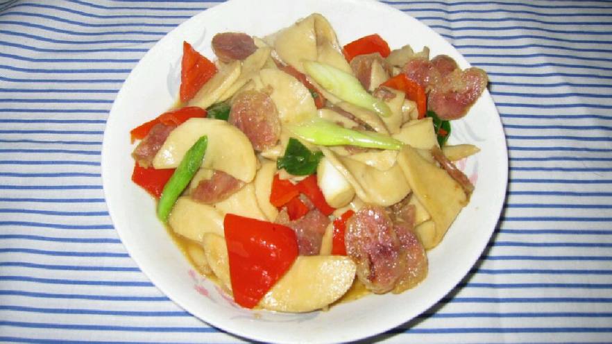 杏鲍菇炒香肠