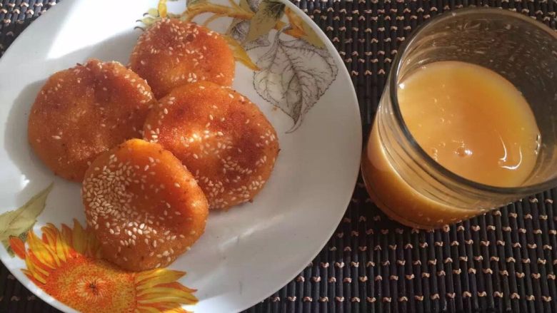 南瓜饼,再来一杯果汁，下午茶搞定