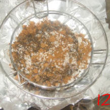烟熏鸡爪,将材料混合;