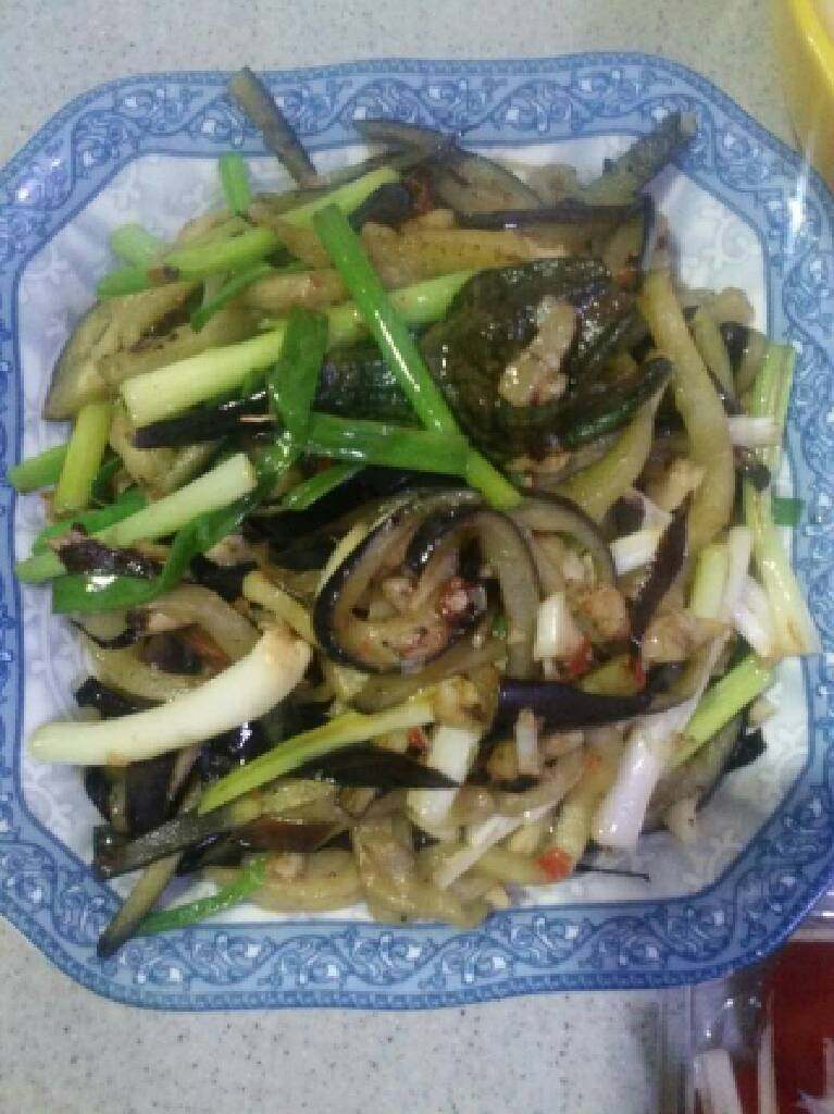牛排。炸鸡蛋。,很简单