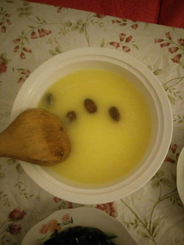 玉米渣红枣粥