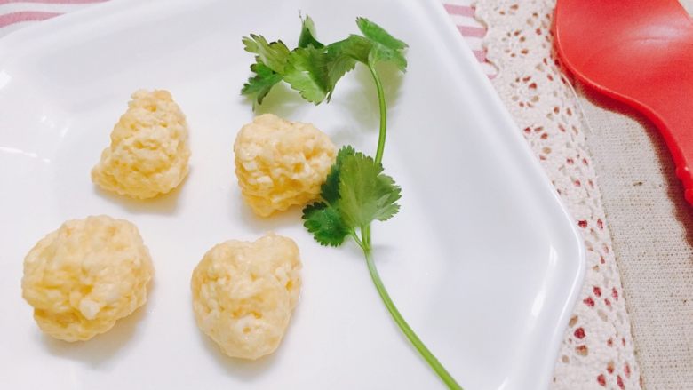 豆腐虾丸 | 宝宝辅食,无盐版宝宝可以吃的虾丸做好啦,大人吃调点酱油,也很美味