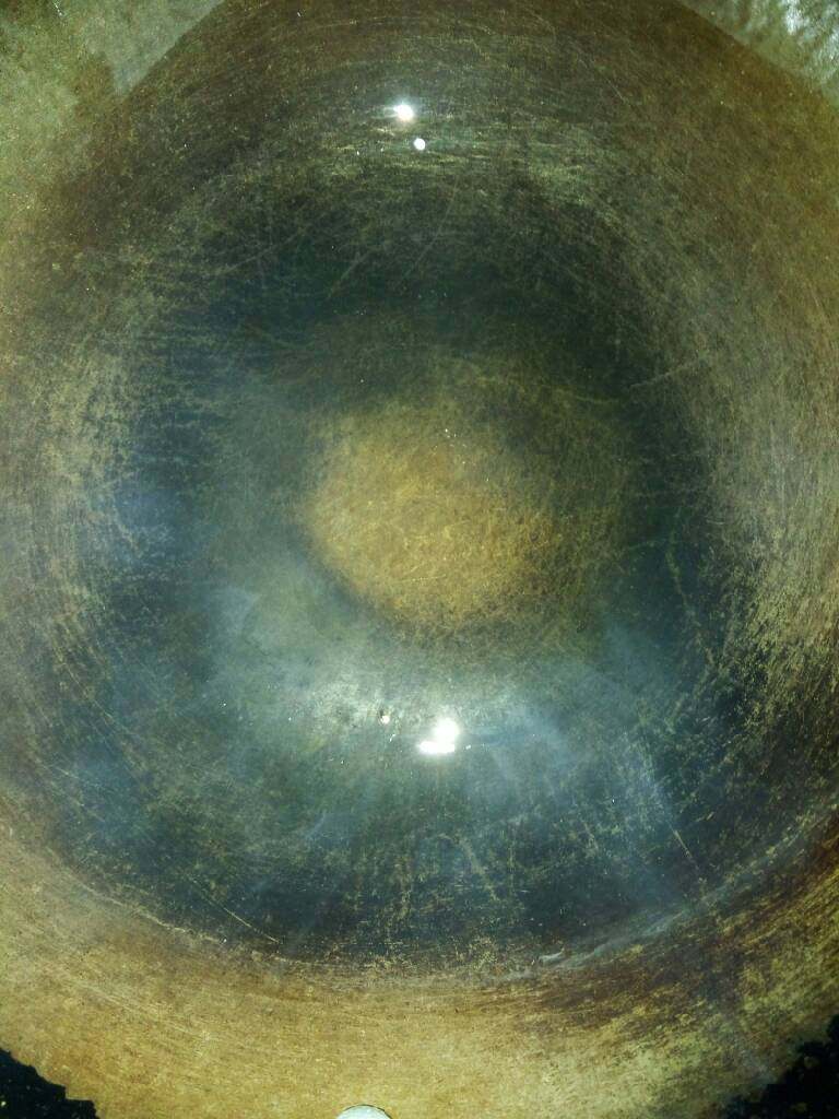 辣椒炒花生渗,起锅热油。我油放的不要太少。