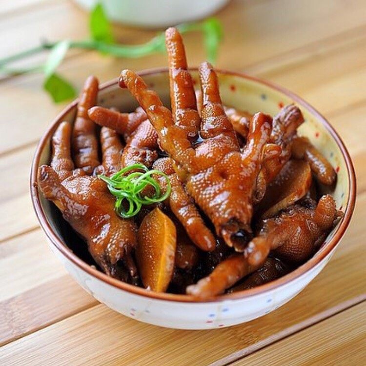 红烧鸡爪子