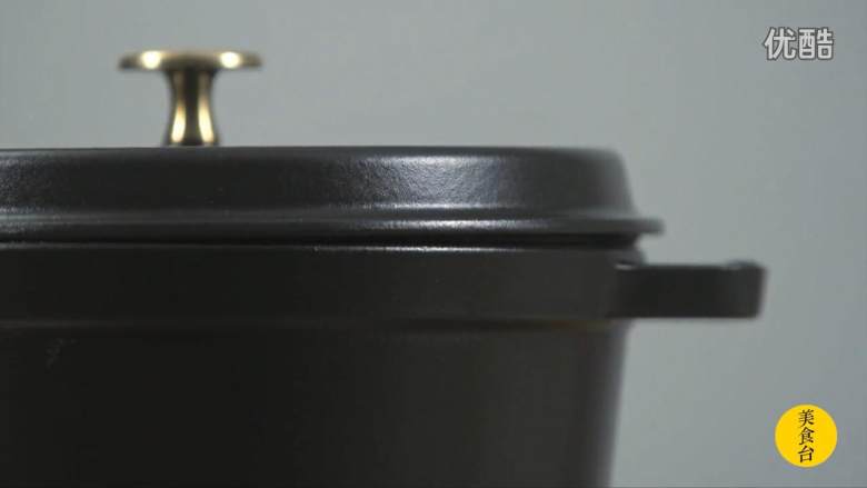 红烩牛肉,中小火慢炖2小时