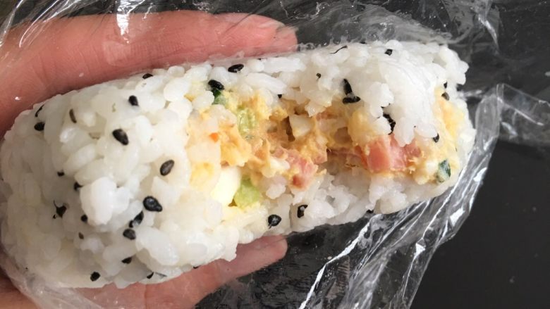 金枪鱼饭团#健康美颜餐#
,好多馅,超级美味