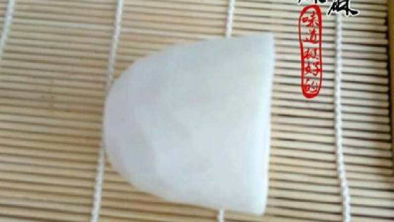 萝卜花,去皮,尽量圆,薄